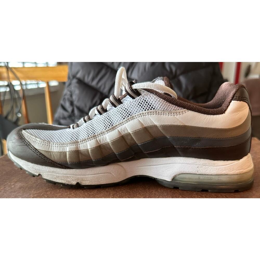 Nike Women's Air Max '95 OG sneaker - Picture 2 of 11